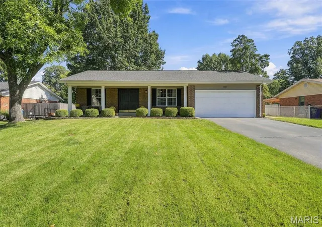 Photo 1 of Single family home for sale at 237 Mar El Ct, Twin Oaks, MO 63011 | MLS# MIS26064143 | Listing updated on 2026-10-09
