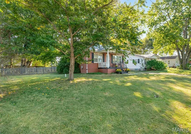 Photo 3 of Single family home for sale at 207 Olive, Brighton, IL 62012 | MLS# MIS26064146 | Listing updated on 2026-10-08