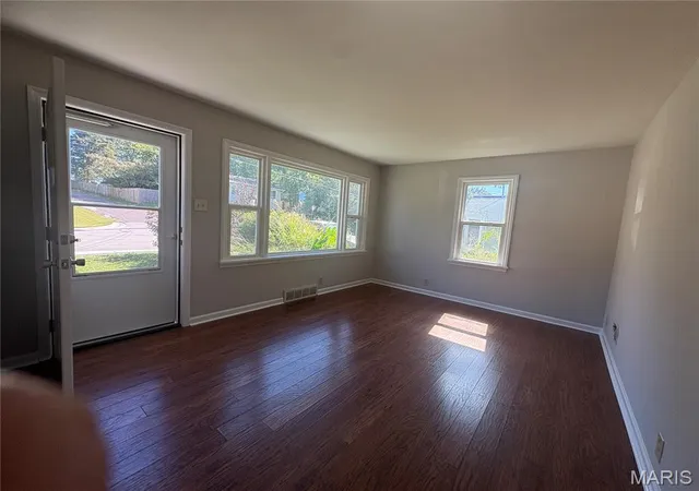 Photo 2 of Single family home for sale at 345 Fair St, Washington, MO 63090 | MLS# MIS26064149 | Listing updated on 2026-10-19
