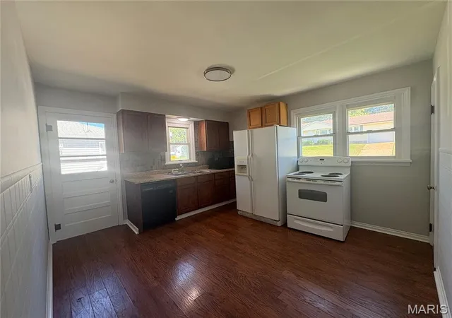 Photo 3 of Single family home for sale at 345 Fair St, Washington, MO 63090 | MLS# MIS26064149 | Listing updated on 2026-10-19