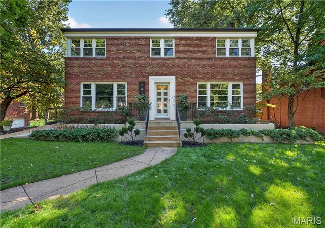 Photo 1 of Single family home for sale at 7416 Wellington Way, Saint Louis, MO 63105 | MLS# MIS26064156 | Listing updated on 2026-10-07