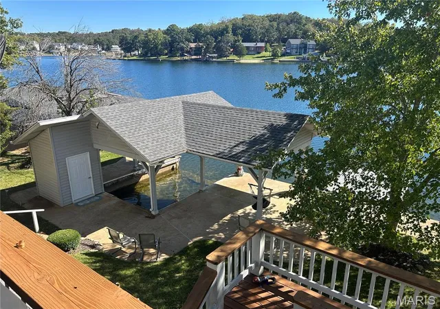 Photo 2 of Single family home for sale at 9698 W Vista Dr, Hillsboro, MO 63050 | MLS# MIS26064160 | Listing updated on 2026-10-20