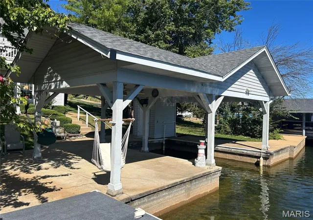 Photo 4 of Single family home for sale at 9698 W Vista Dr, Hillsboro, MO 63050 | MLS# MIS26064160 | Listing updated on 2026-10-20