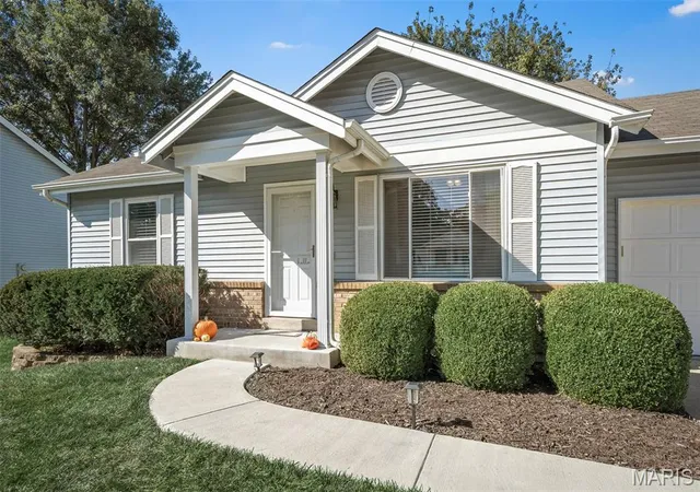 Photo 4 of Single family home for sale at 11 Mallard Pointe Dr, O Fallon, MO 63368 | MLS# MIS26064162 | Listing updated on 2026-10-11