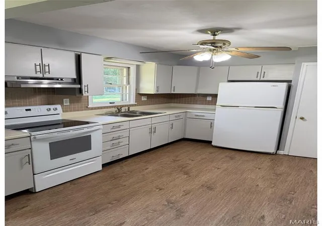 Photo 3 of Single family home for sale at 250 W Saint Anthony Ln, Florissant, MO 63031 | MLS# MIS26064164 | Listing updated on 2026-10-05