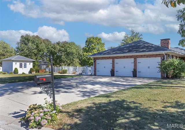 Photo 4 of Single family home for sale at 239 N 13th Street, Breese, IL 62230 | MLS# MIS26064165 | Listing updated on 2026-10-19