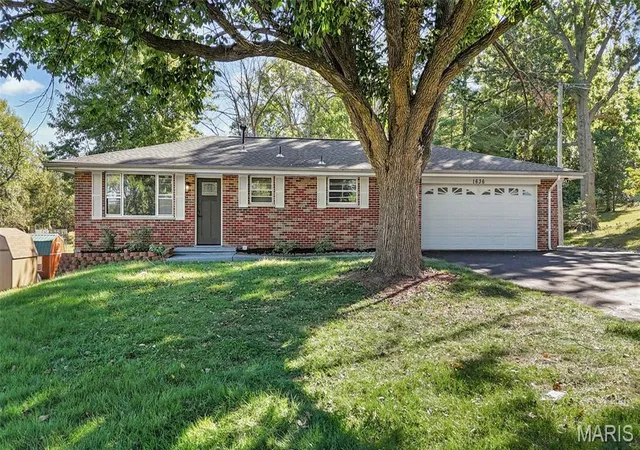 Photo 1 of Single family home for sale at 1636 Bowles Ave, Fenton, MO 63026 | MLS# MIS26064172 | Listing updated on 2026-10-09