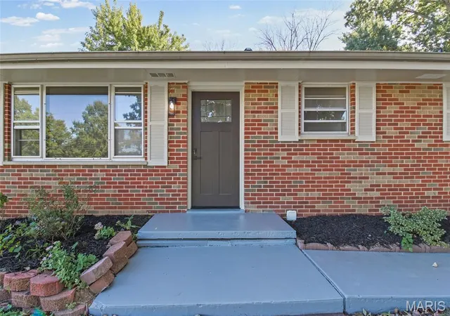 Photo 4 of Single family home for sale at 1636 Bowles Ave, Fenton, MO 63026 | MLS# MIS26064172 | Listing updated on 2026-10-09