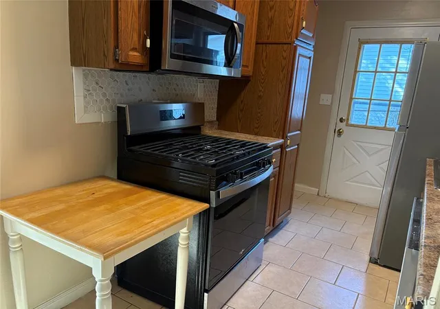 Photo 4 of Single family home for sale at 3032 Dale Ave, Granite City, IL 62040 | MLS# MIS26064173 | Listing updated on 2026-10-07