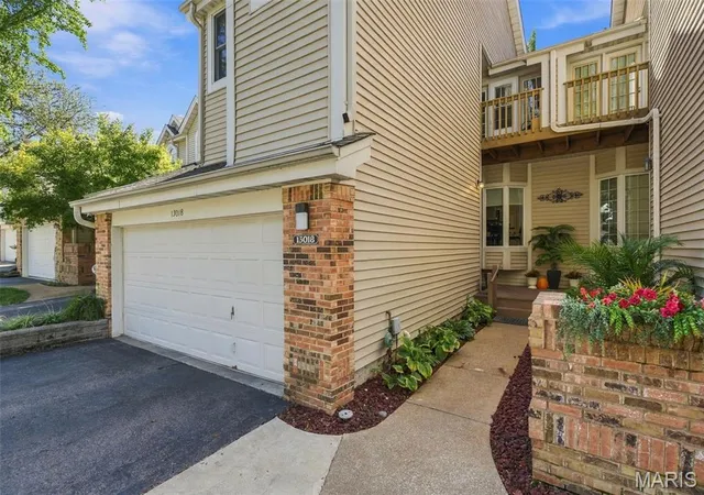 Photo 3 of Condo for sale at 13018 Autumn Flds Ct, Saint Louis, MO 63146 | MLS# MIS26064176 | Listing updated on 2026-10-09