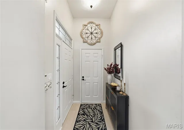 Listing Photo 4 - Condo for sale in building located at 13018 Autumn Flds Ct, Saint Louis, MO 63146