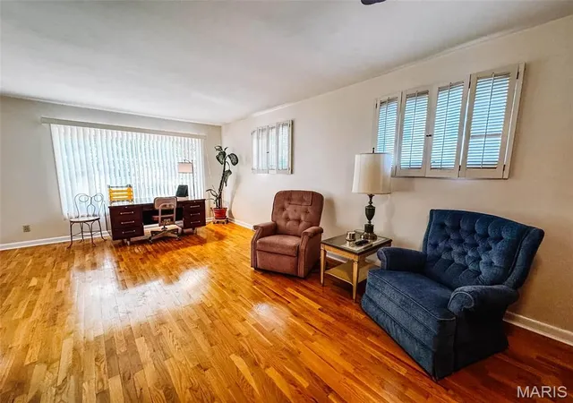 Photo 2 of Single family home for sale at 218 W Jefferson St, Palmyra, MO 63461 | MLS# MIS26064186 | Listing updated on 2026-10-05