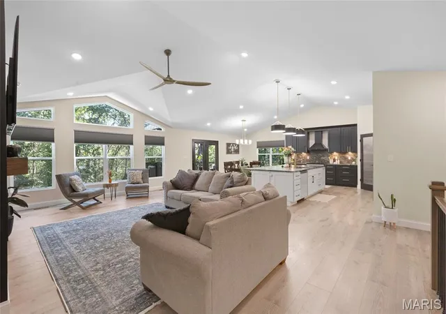 Photo 3 of Single family home for sale at 9784 Ridgecrest Dr, Hillsboro, MO 63050 | MLS# MIS26064192 | Listing updated on 2026-10-09