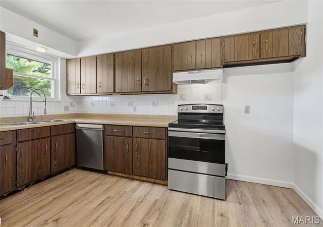 Photo 2 of Single family home for sale at 8 Monticello Pl, Fairview Heights, IL 62208 | MLS# MIS26064195 | Listing updated on 2026-10-05
