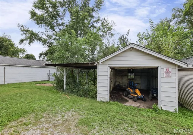 Photo 4 of Single family home for sale at 2308 S Belt W, Belleville, IL 62226 | MLS# MIS26064197 | Listing updated on 2026-10-05