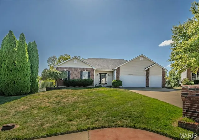 Photo 3 of Single family home for sale at 84 Reuben Ct, Saint Peters, MO 63376 | MLS# MIS26064199 | Listing updated on 2026-10-15