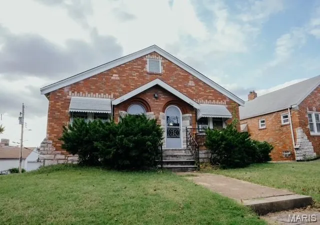 Multi family home for sale at 3923 Alexander St, Saint Louis, MO 63116 | MLS# MIS26064200