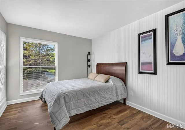 Listing Photo 5 - Condo for sale in building located at 1045 Mersey Bend Dr, St. Louis, MO 63129 - Unit #E
