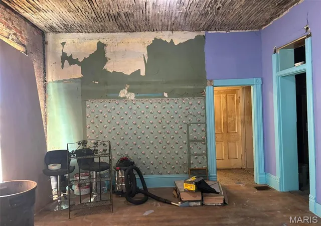 Photo 3 of Single family home for sale at 209 S 7th Street, Hannibal, MO 63401 | MLS# MIS26064209 | Listing updated on 2026-10-06