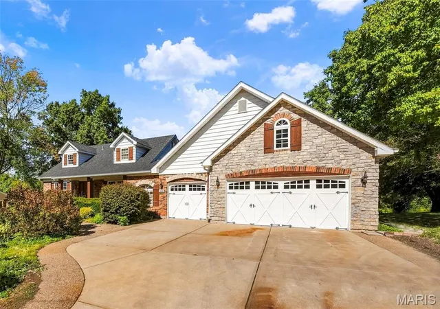 Photo 3 of Single family home for sale at 3029 Rockwood Trl, Saint Charles, MO 63303 | MLS# MIS26064212 | Listing updated on 2026-10-09