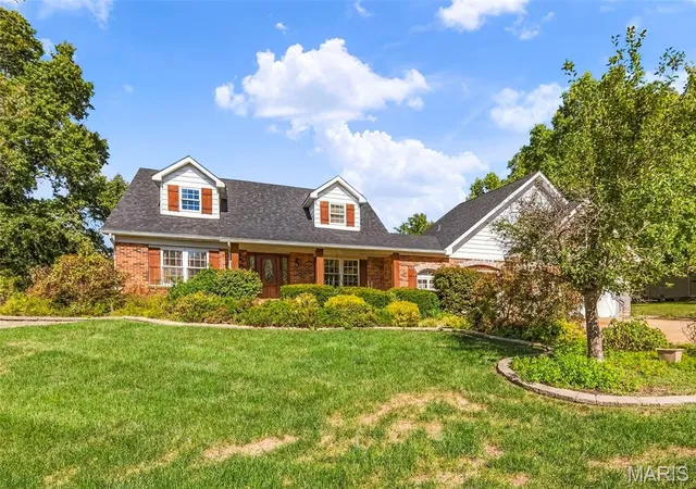 Photo 3 of Single family home for sale at 3029 Rockwood Trl, Saint Charles, MO 63303 | MLS# MIS26064212 | Listing updated on 2026-10-09