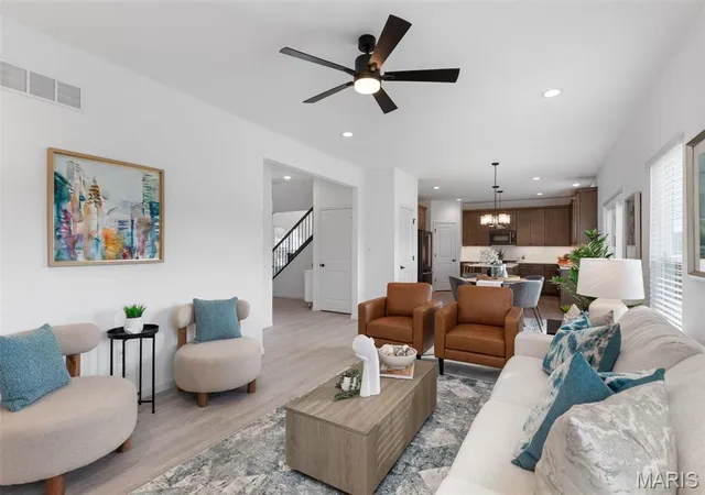 Photo 4 of Single family home for sale at 2 Royal Ii At Elm Xing, St Charles, MO 63301 | MLS# MIS26064218 | Listing updated on 2026-10-15