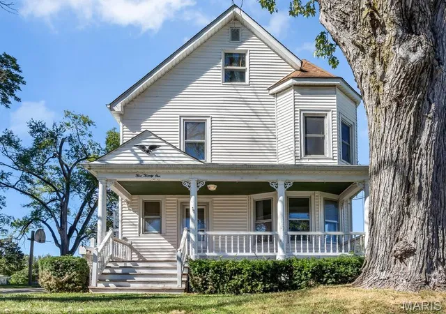 Single family home for sale at 521 Klingsick Ln, Washington, MO 63090 | MLS# MIS26064230