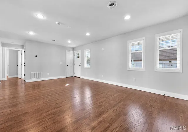 Photo 3 of Sale Pending at 1221 Louisville Ave, Saint Louis, MO 63139 | MLS# MIS26064232 | Listing updated on 2026-10-28