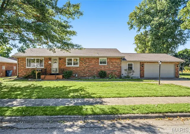 Single family home for sale at 2316 Saint Bernard Ave, Granite City, IL 62040 | MLS# MIS26064235