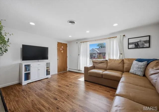 Photo 3 of Single family home for sale at 111 Linn Dr, Sainte Genevieve, MO 63670 | MLS# MIS26064242 | Listing updated on 2026-10-09
