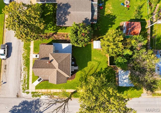 Photo 36 of Single family home for sale at 404 W Olive St, Palmyra, MO 63461 | MLS# MIS26064243 | Listing updated on 2026-10-08