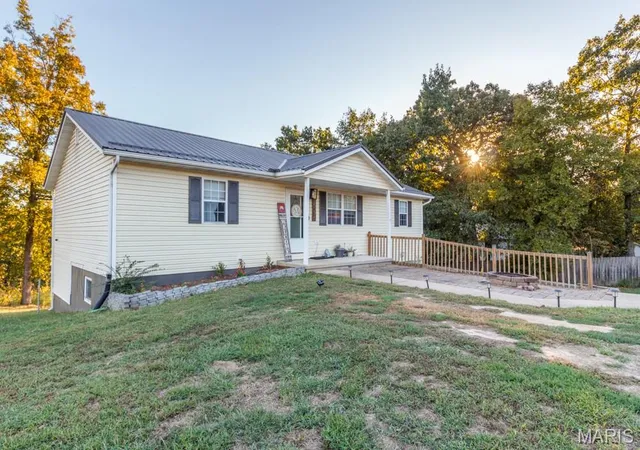 Photo 2 of Single family home for sale at 15275 Top Dr, Saint Robert, MO 65584 | MLS# MIS26064254 | Listing updated on 2026-10-08