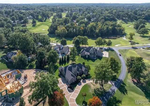 Photo 3 of Single family home for sale at 2 Fairlake Dr, Chesterfield, MO 63005 | MLS# MIS26064265 | Listing updated on 2026-10-19