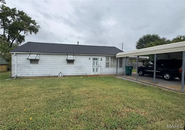 Multi family home for sale at 1853 Doris Ave, East Saint Louis, IL 62206 | MLS# MIS26064267