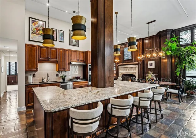 Photo 2 of Condo for sale at 4100 Laclede Ave #114, Saint Louis, MO 63108 | MLS# MIS26064274 | Listing updated on 2026-10-08