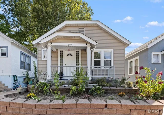 Single family home for sale at 3828 Neosho St, Saint Louis, MO 63116 | MLS# MIS26064281