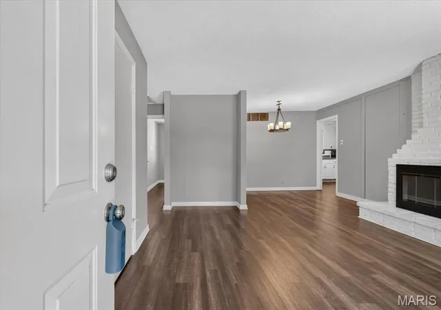 Photo 3 of Sale Pending at 461 Clemens Ave, Saint Louis, MO 63122 | MLS# MIS26064283 | Listing updated on 2026-10-10