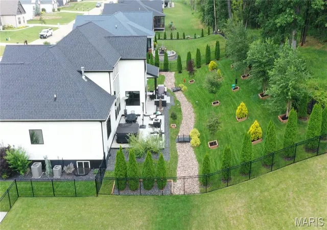 Photo 4 of Single family home for sale at 512 Hawthorne Ridge Ct, Foristell, MO 63348 | MLS# MIS26064295 | Listing updated on 2026-10-08