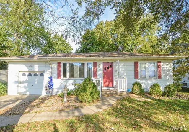 Single family home for sale at 1801 Centreville Ave, Belleville, IL 62220 | MLS# MIS26064296