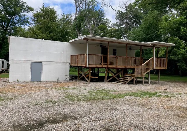 Photo 1 of Sale Pending at 910 River Rd, New Baden, IL 62265 | MLS# MIS26064298 | Listing updated on 2026-10-06