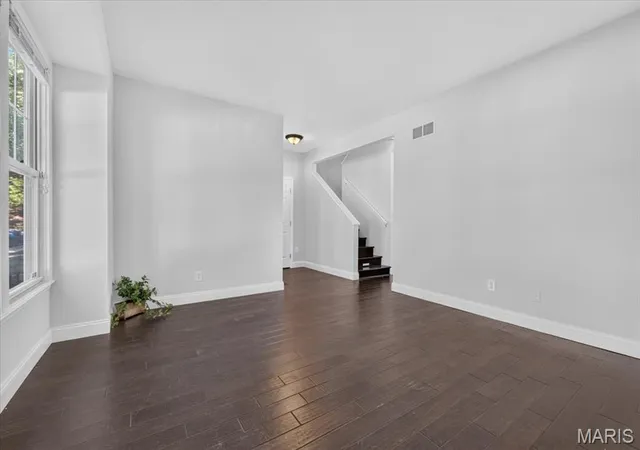 Photo 4 of Single family home for sale at 3220 Arsenal St, Saint Louis, MO 63118 | MLS# MIS26064307 | Listing updated on 2026-10-28