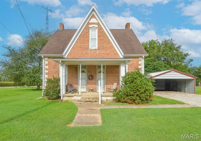 Single family home for sale at 511 S Chester St, Sparta, IL 62286 | MLS# MIS26064308