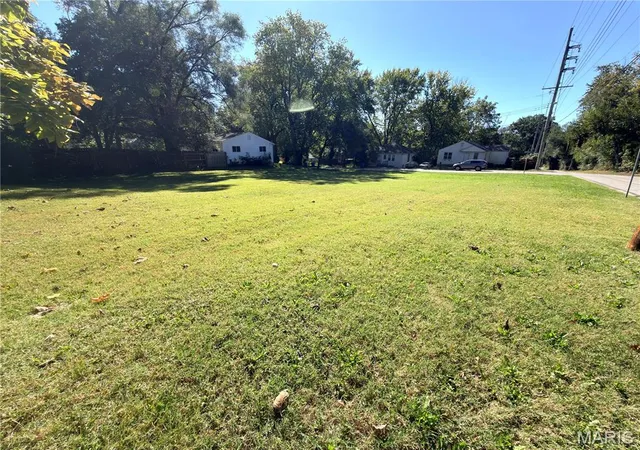 Photo 3 of Land for sale at 241 Manning Ave, Saint Louis, MO 63135 | MLS# MIS26064309 | Listing updated on 2026-10-06