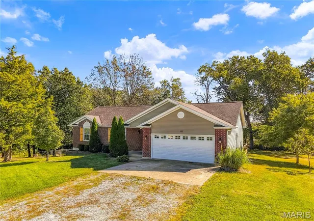 Photo 4 of Single family home for sale at 181 Shawn Ct, Troy, MO 63379 | MLS# MIS26064310 | Listing updated on 2026-10-10
