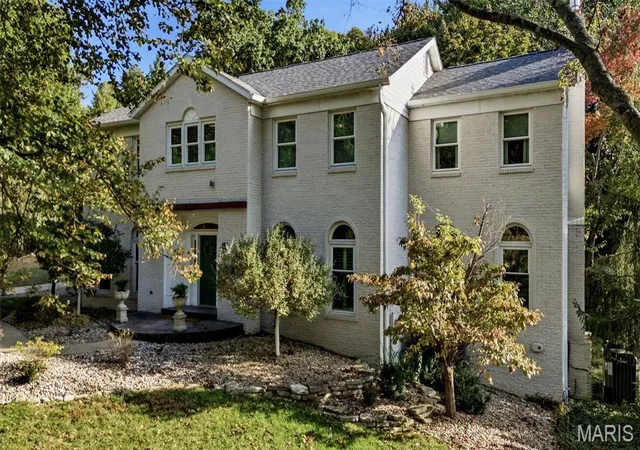 Single family home for sale at 1706 Mason Knoll Rd, Saint Louis, MO 63131 | MLS# MIS26064311