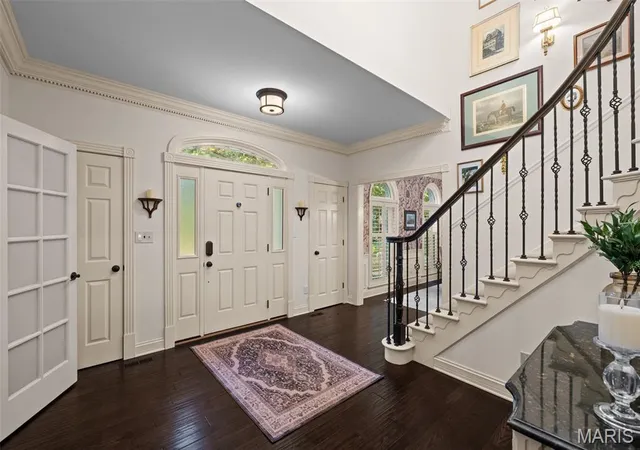 Photo 3 of Single family home for sale at 1706 Mason Knoll Rd, Saint Louis, MO 63131 | MLS# MIS26064311 | Listing updated on 2026-10-28