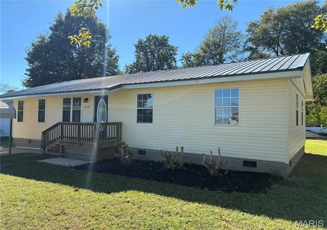 Photo 3 of Single family home for sale at 909 E Almar, Malden, MO 63863 | MLS# MIS26064321 | Listing updated on 2026-10-06