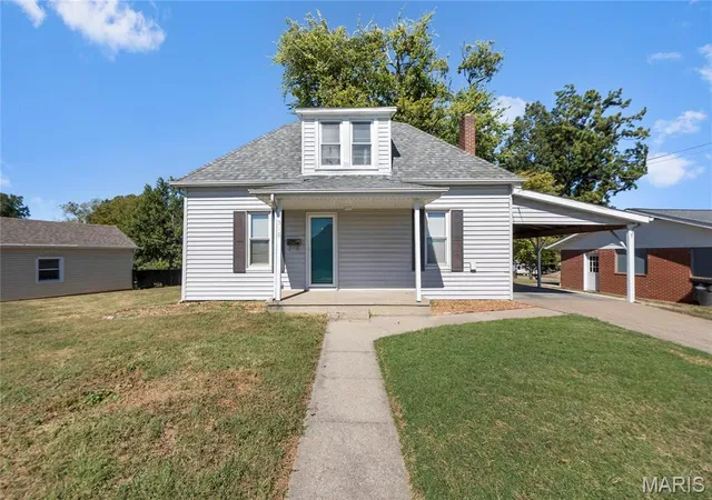 Photo 1 of Single family home for sale at 516 E Ste Maries, Perryville, MO 63775 | MLS# MIS26064325 | Listing updated on 2026-10-07