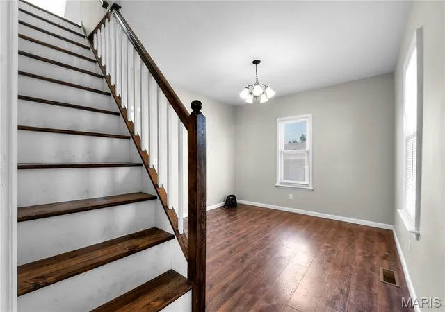Photo 3 of Single family home for sale at 516 E Ste Maries, Perryville, MO 63775 | MLS# MIS26064325 | Listing updated on 2026-10-07