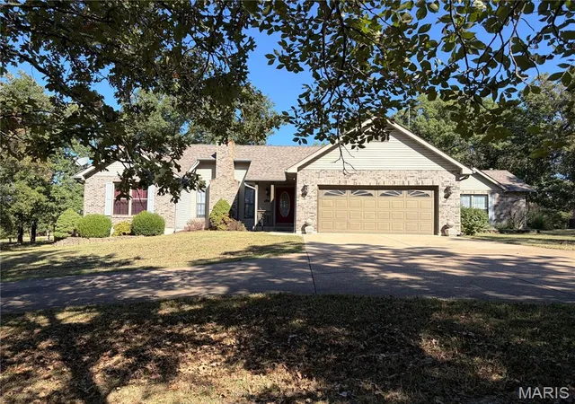 Photo 1 of Single family home for sale at 3031 Oak Hvn Ln, Bourbon, MO 65441 | MLS# MIS26064338 | Listing updated on 2026-10-07